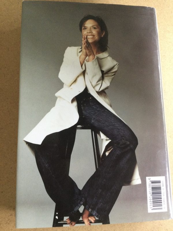Learning To Fly The Autobiography by Victoria Beckham Signed Hardcover 2001 - Image 3