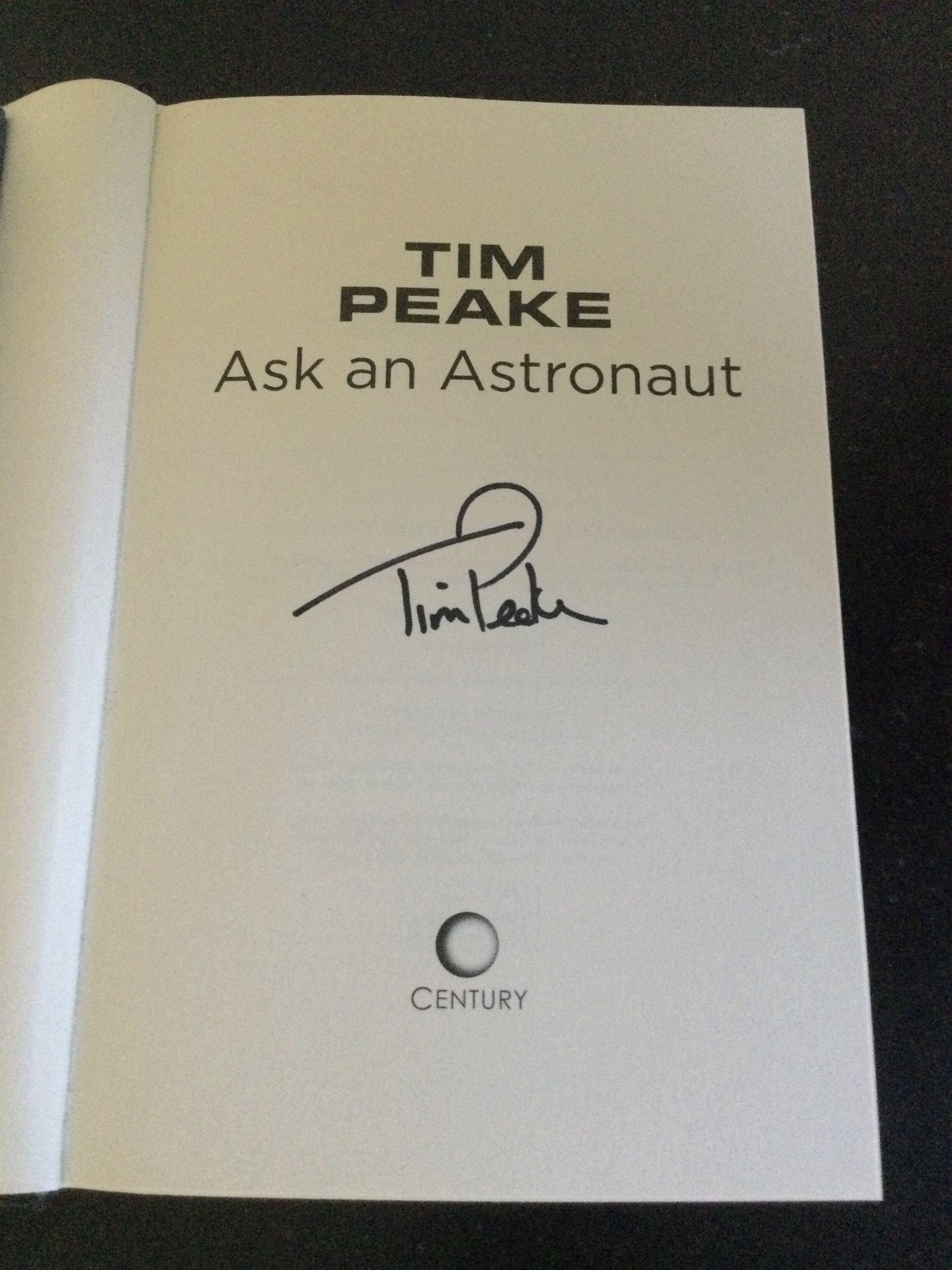 Tim Peake Ask An Astronaut by Tim Peake Hardback Signed 2017 - Image 2