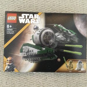 LEGO STAR WARS Yoda’s Jedi Starfighter 75360 Set